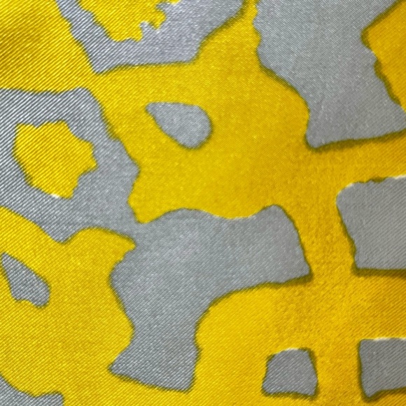 VINTAGE 1960’s VERA NEUMANN Silk Rayon Mandala Scarf - Picture 10 of 11